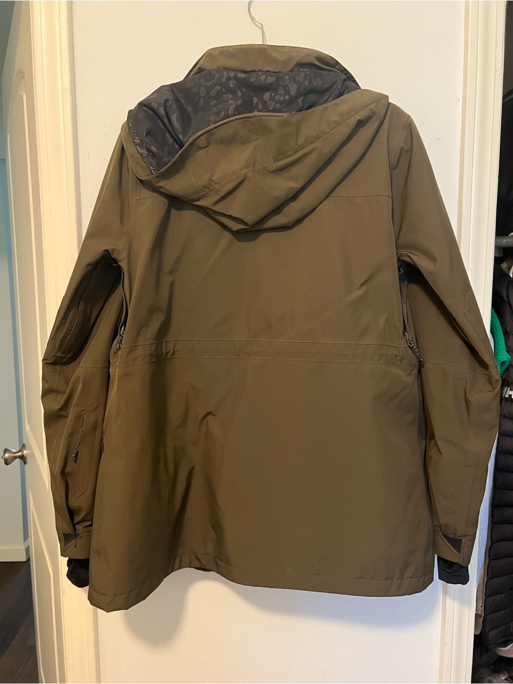 Volcom Leda Gortex Jacket - Picture 3 of 13